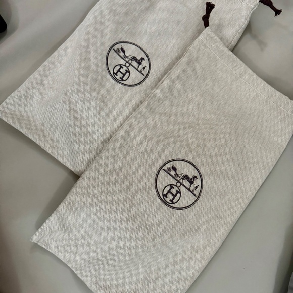 Empty Hermes Orange Shoe box with two shoe dust cover bags and ribbon - Picture 7 of 7